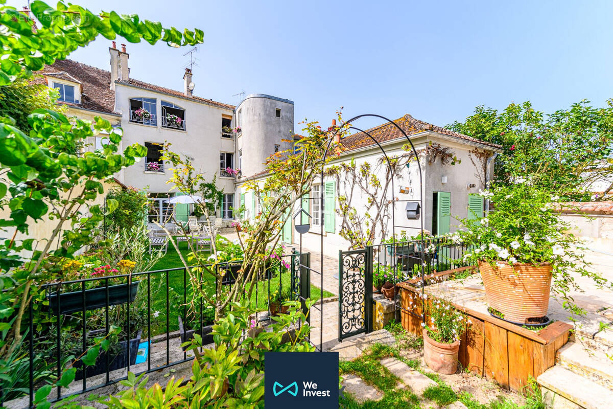 Maison à CRECY-LA-CHAPELLE