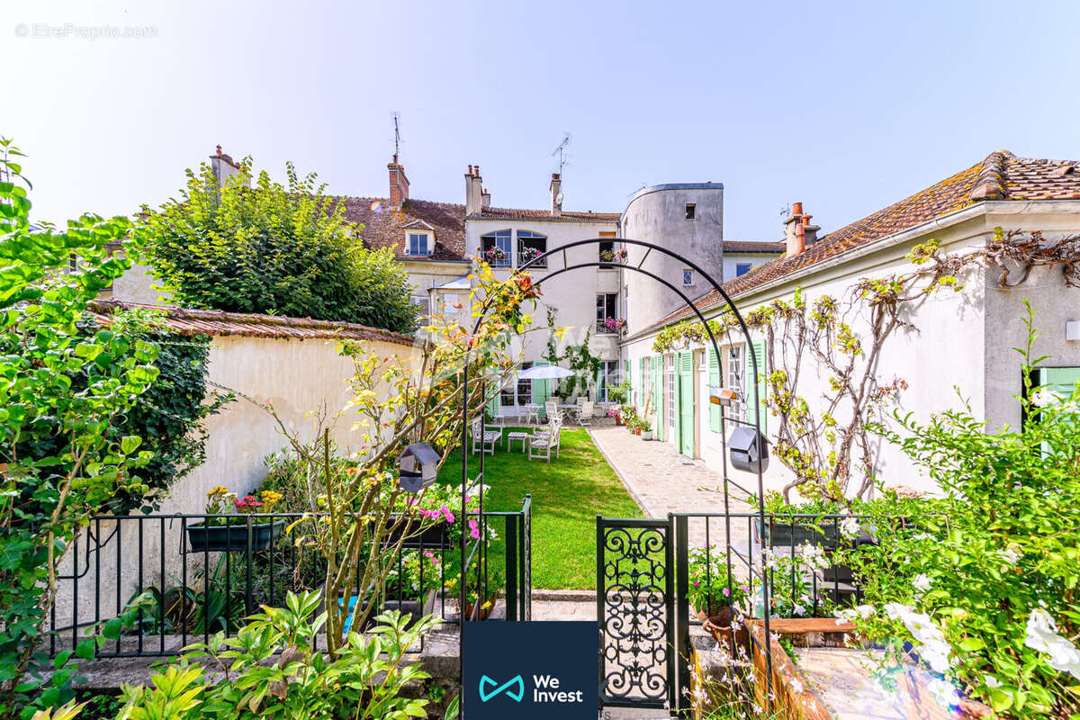 Maison à CRECY-LA-CHAPELLE