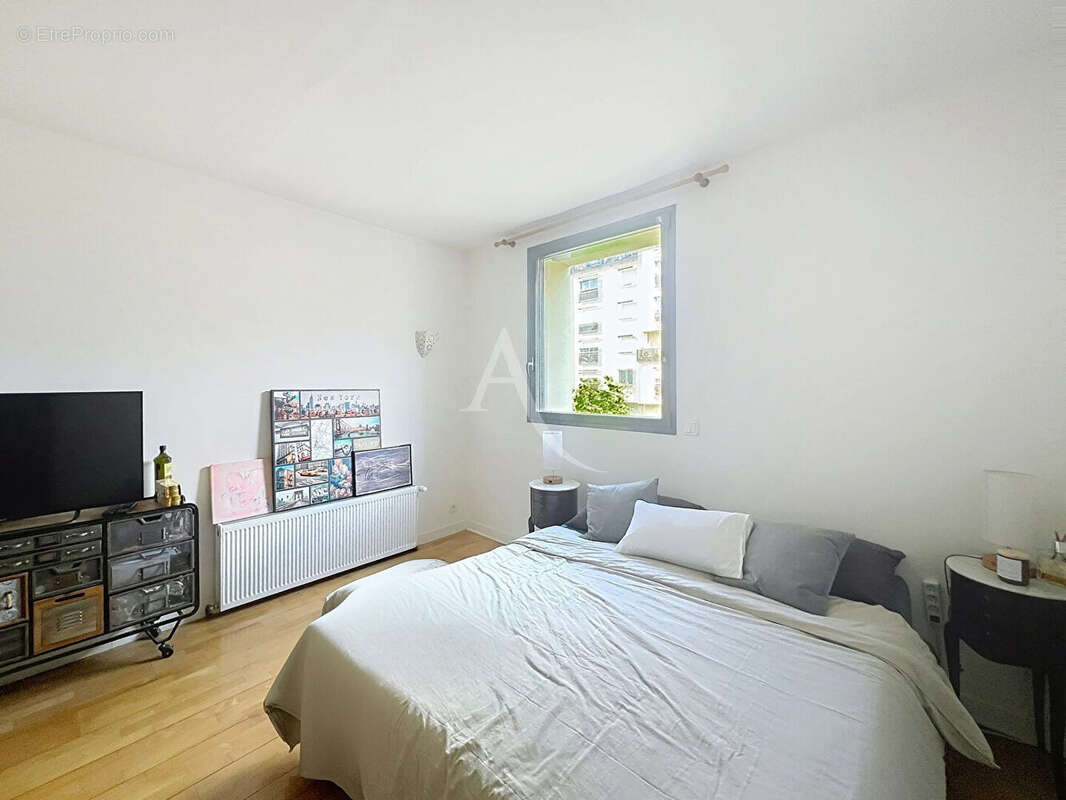 Appartement à SURESNES