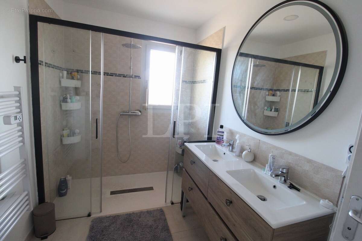 Maison à SAINT-SATURNIN-LES-APT