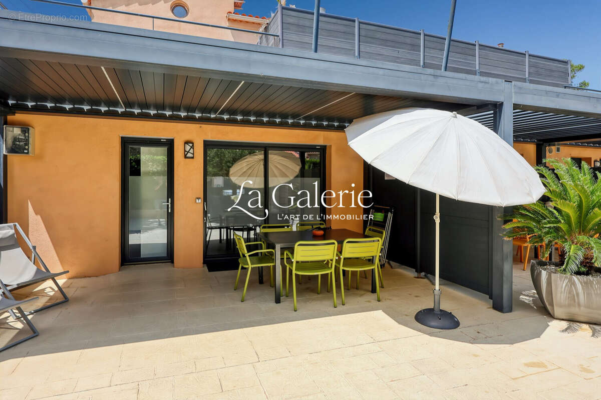 Appartement à HYERES