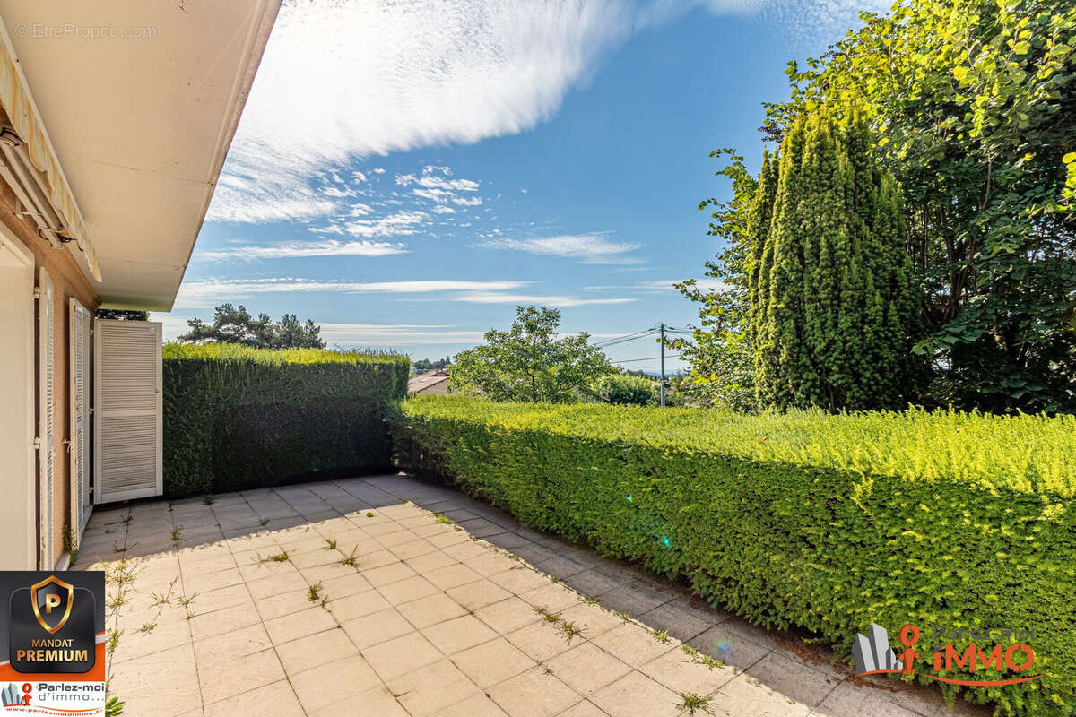 Maison à LA TOUR-DE-SALVAGNY