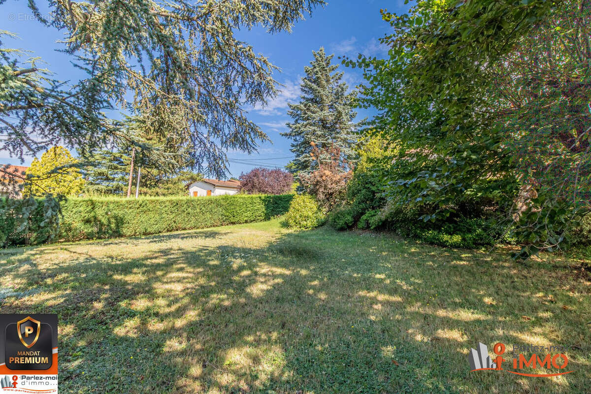 Maison à LA TOUR-DE-SALVAGNY