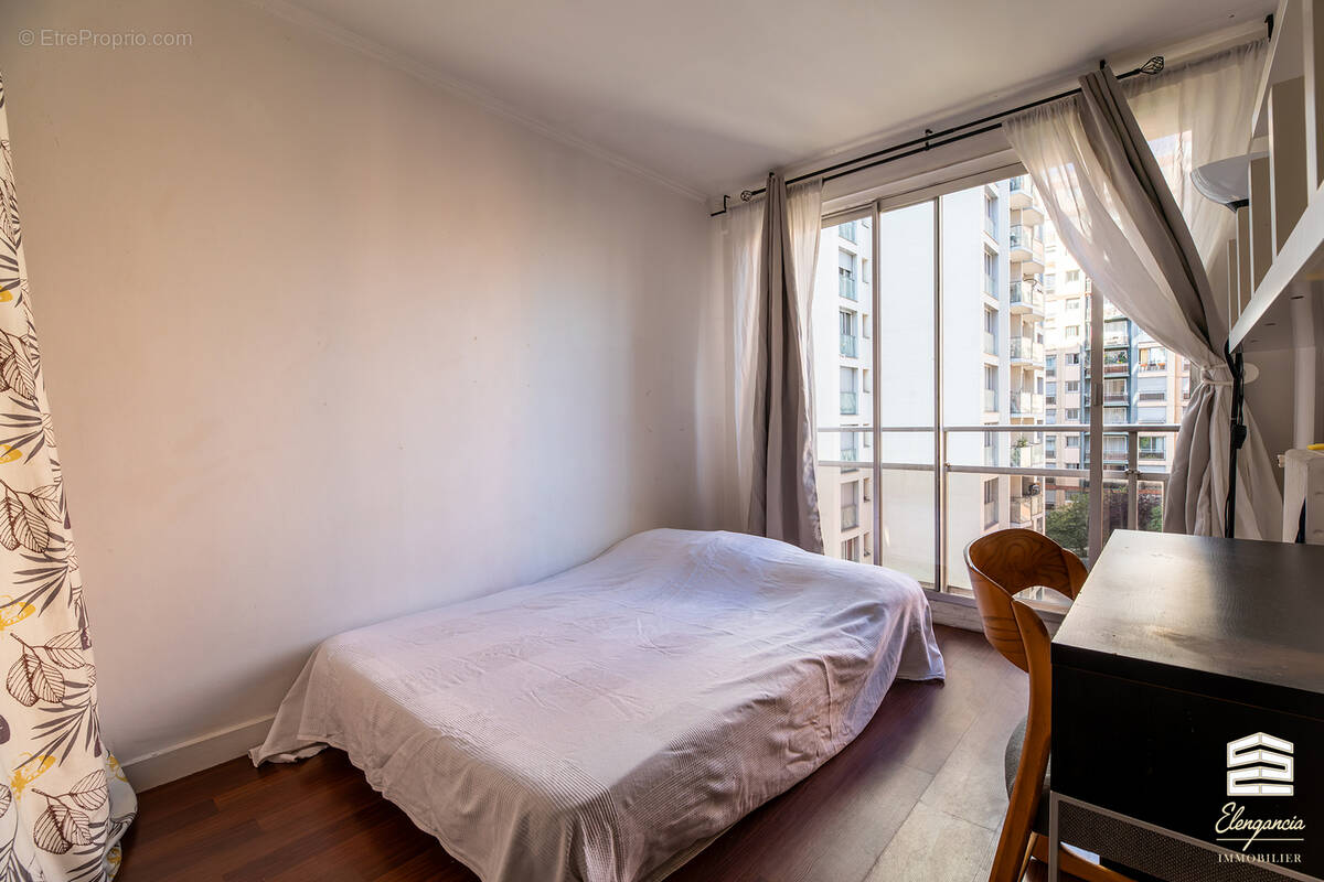 Appartement à PARIS-19E