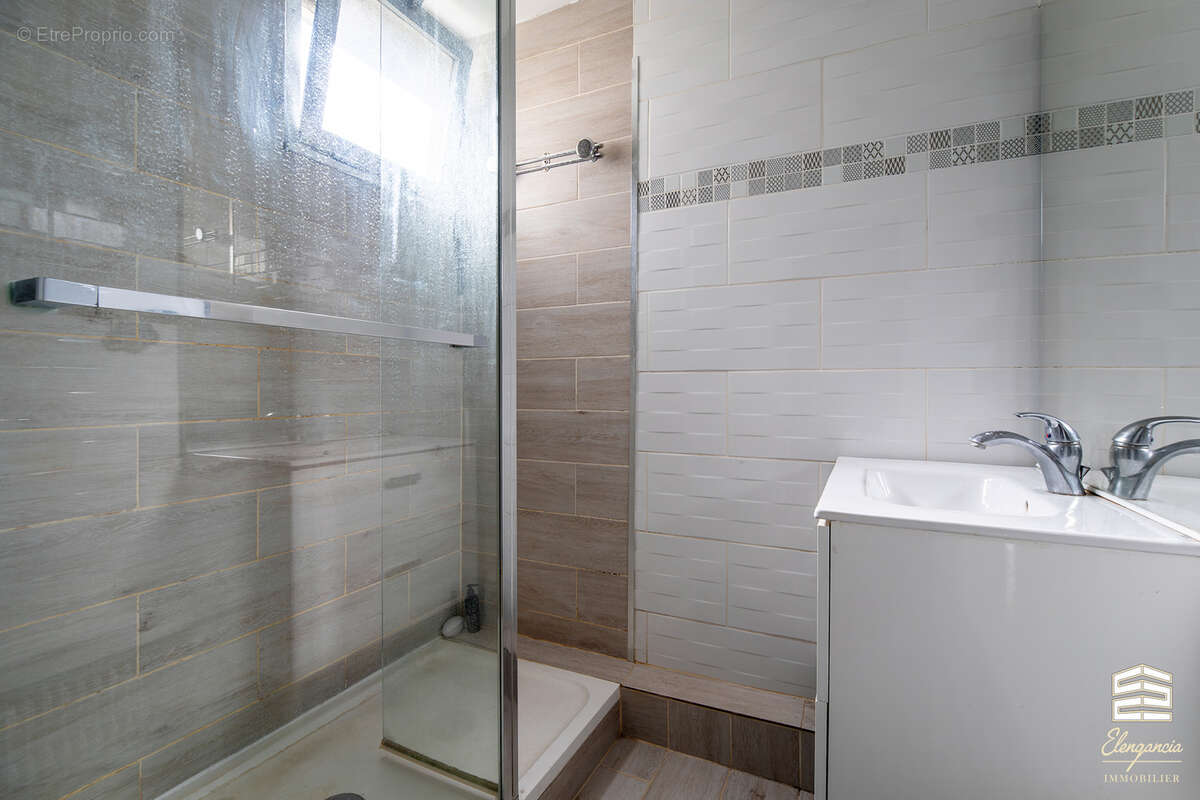 Appartement à PARIS-19E