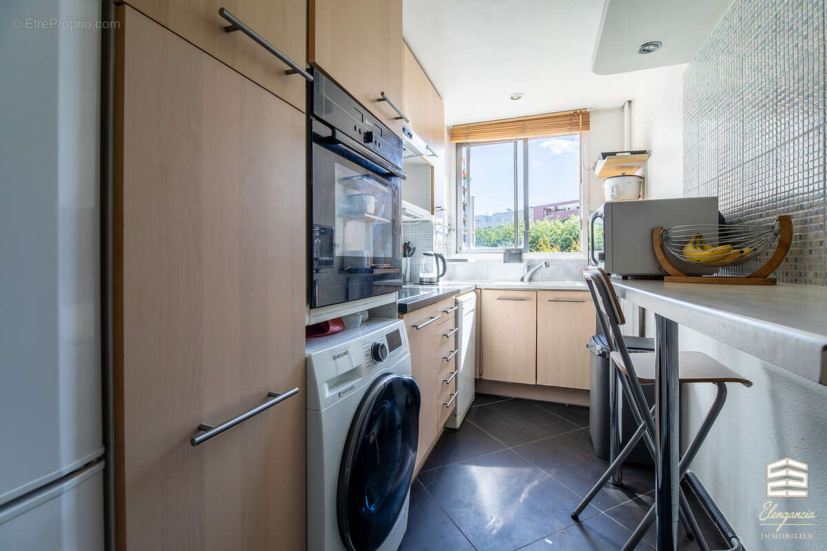 Appartement à PARIS-19E