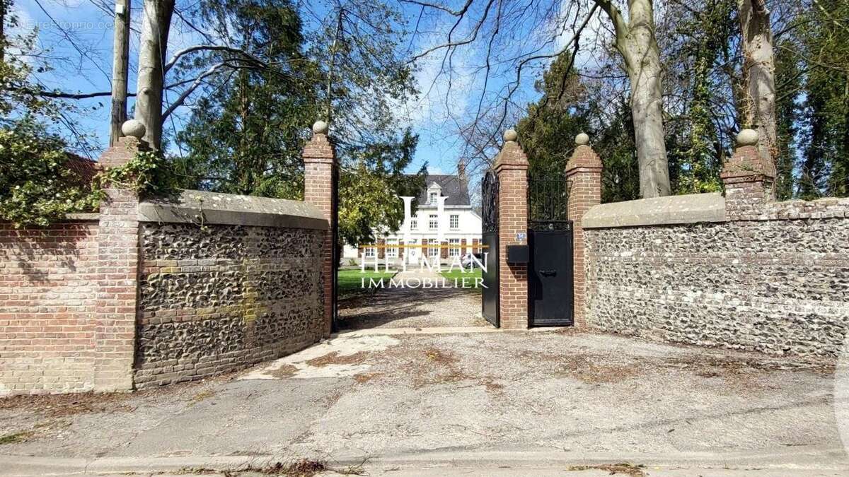 Maison à ESTREE-BLANCHE