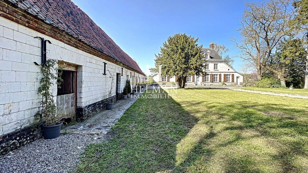 Maison à ESTREE-BLANCHE