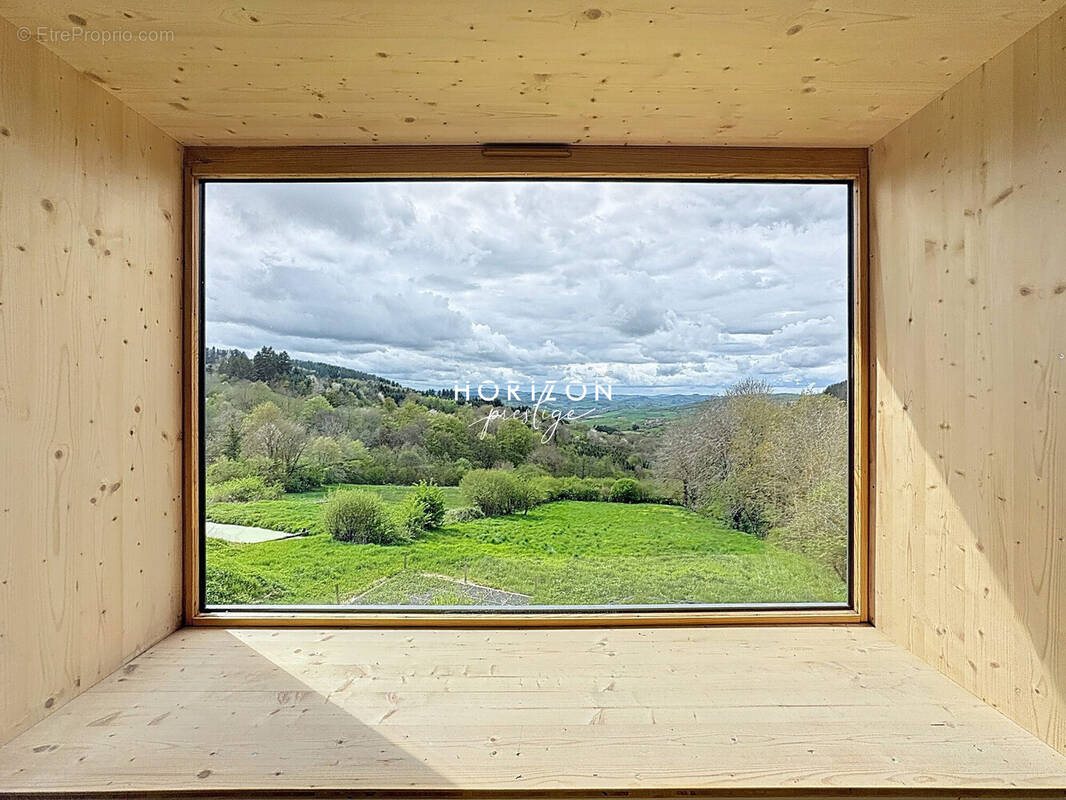 Maison à LA CHAPELLE-DE-GUINCHAY