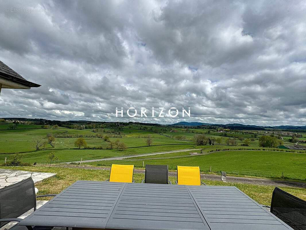 Maison à SAINT-SYMPHORIEN-DES-BOIS