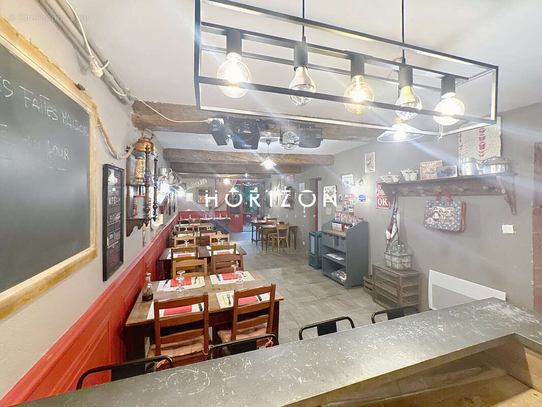 Commerce à THOISSEY