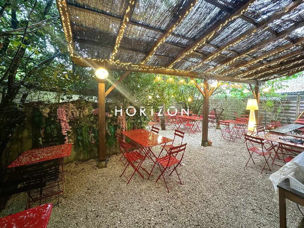 Commerce à THOISSEY