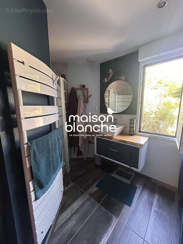 Maison à PELLOUAILLES-LES-VIGNES