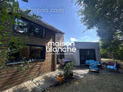 Maison à PELLOUAILLES-LES-VIGNES