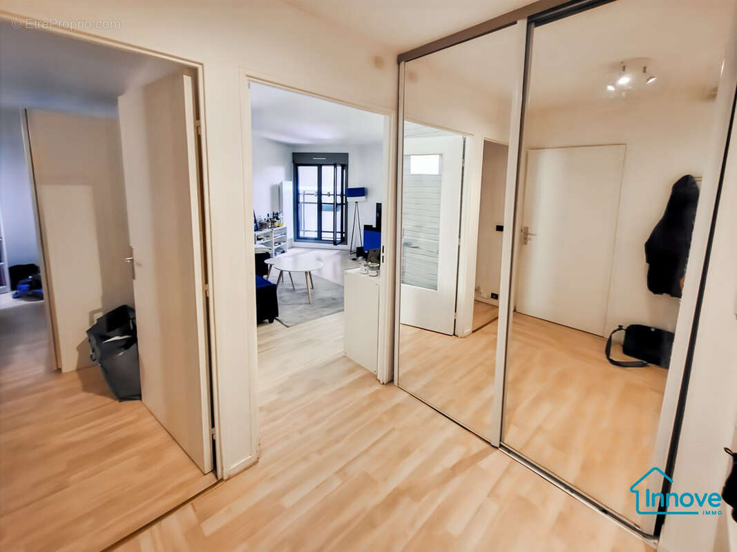 Appartement à PARIS-14E