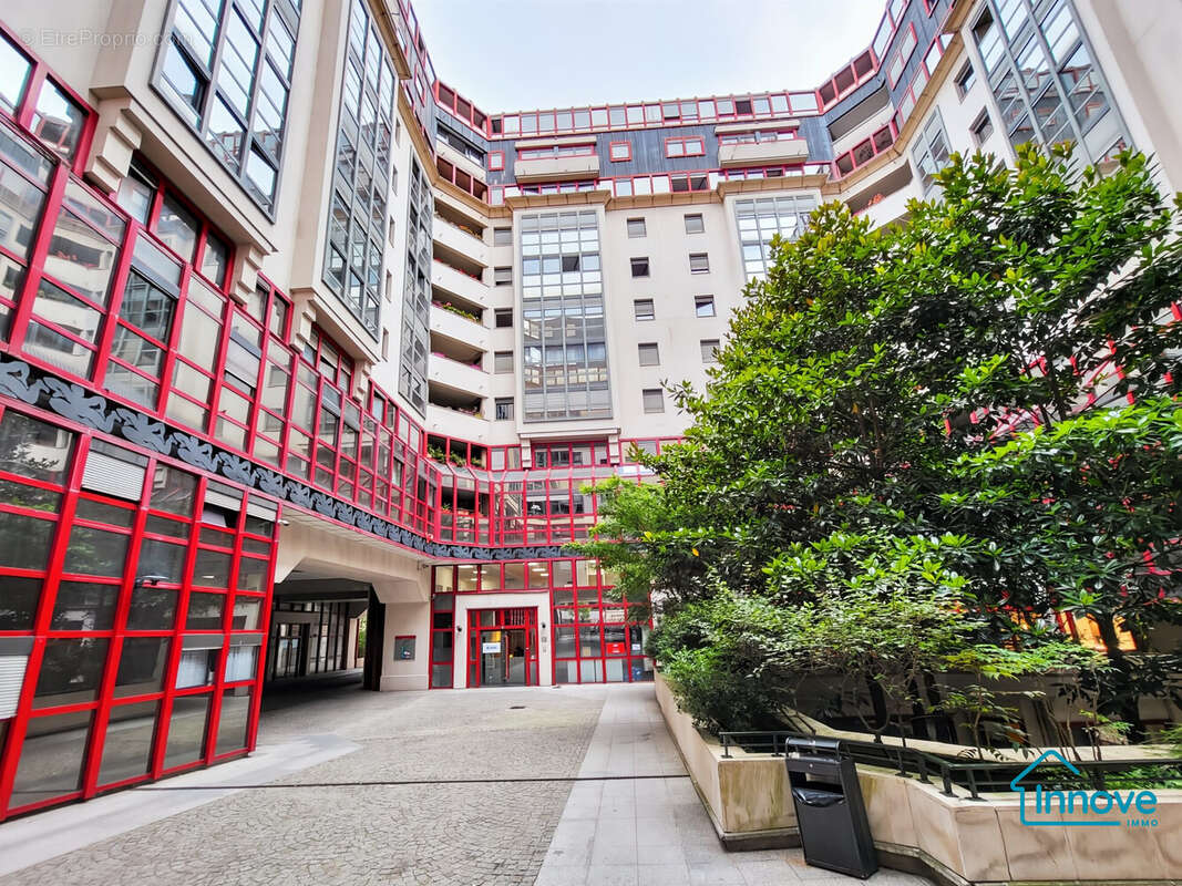 Appartement à PARIS-14E