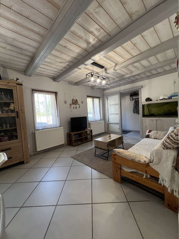 Maison à SAINT-JUST-MALMONT