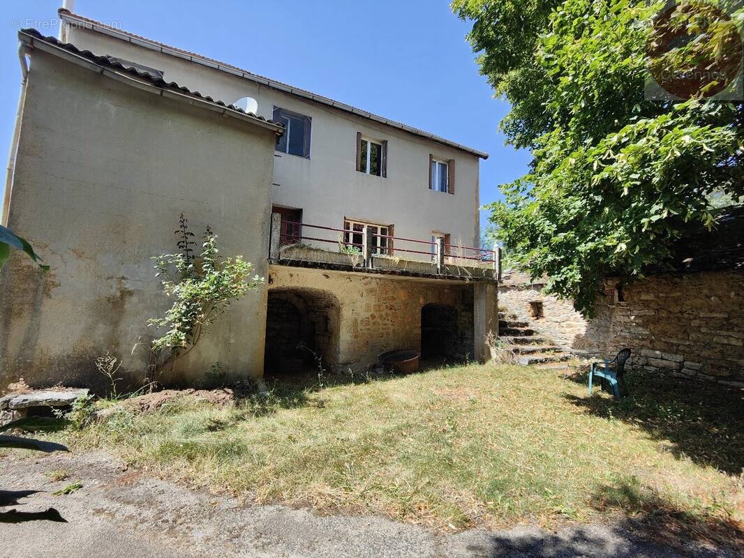 Maison à MAS-SAINT-CHELY