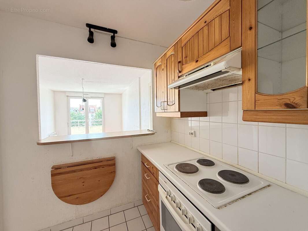 Coin Cuisine semi ouverte sur séjour  - Appartement à STRASBOURG