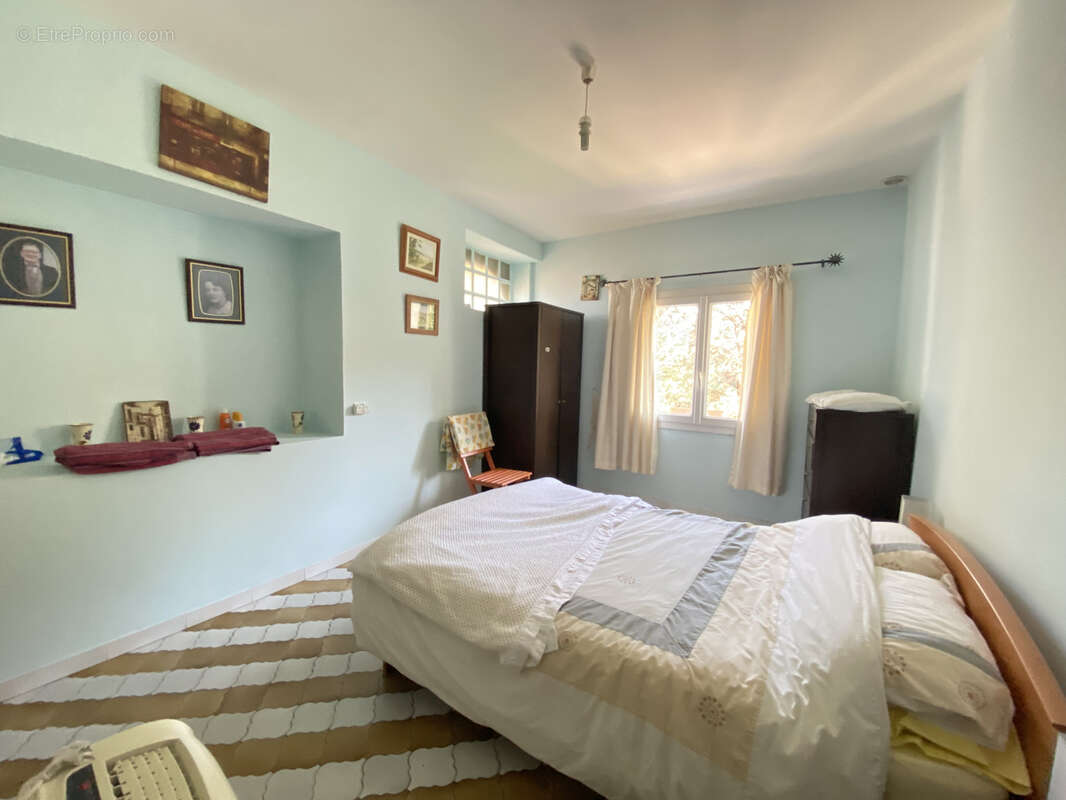 Maison à SAINT-MARTIN-DE-VILLEREGLAN