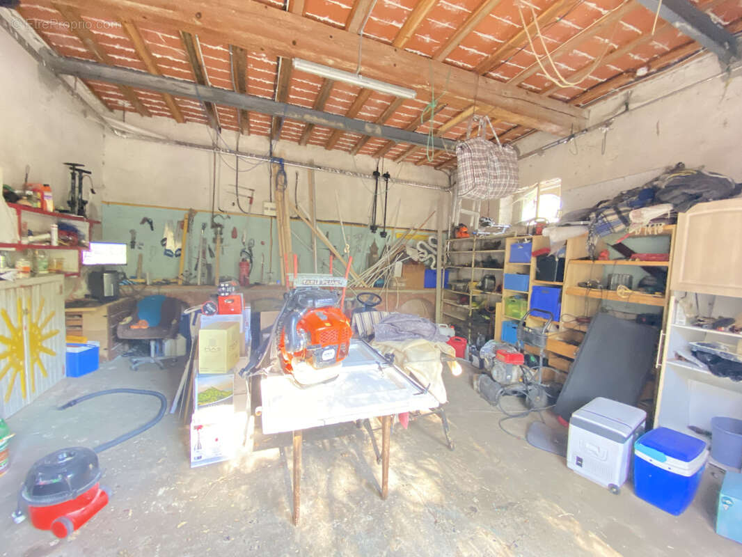 Maison à SAINT-MARTIN-DE-VILLEREGLAN