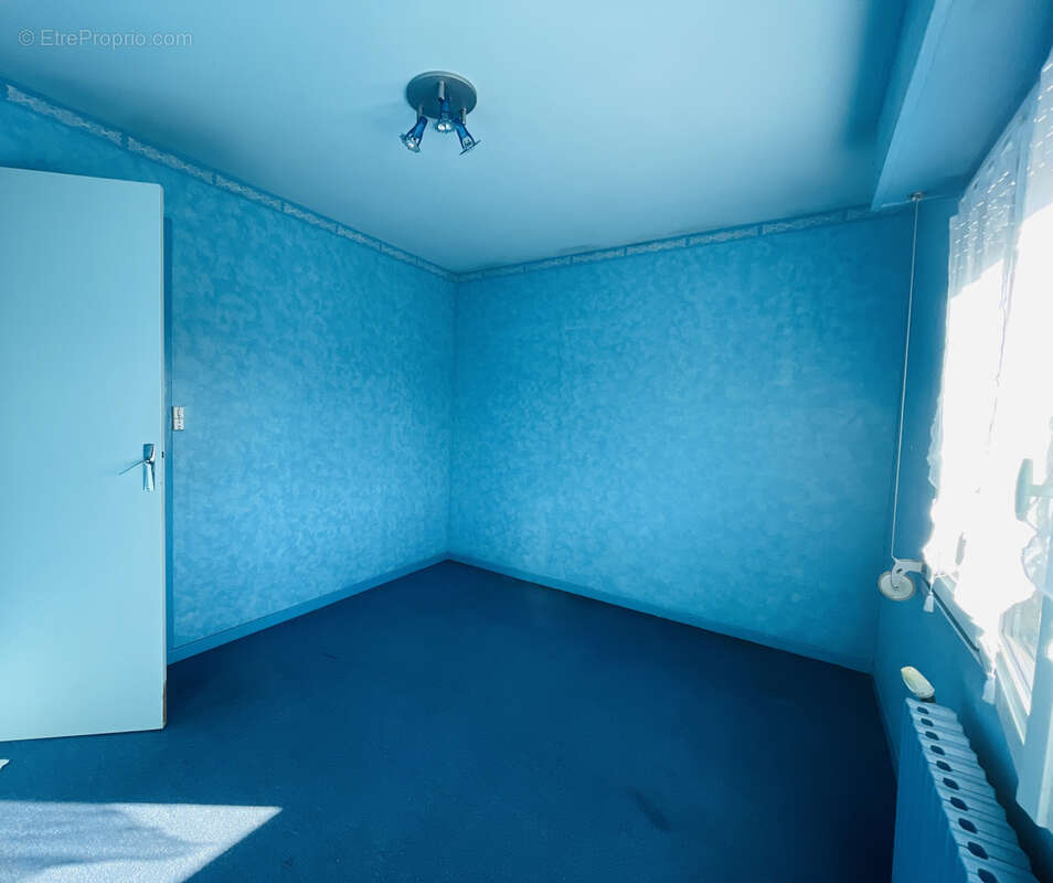 Maison à AULNOYE-AYMERIES