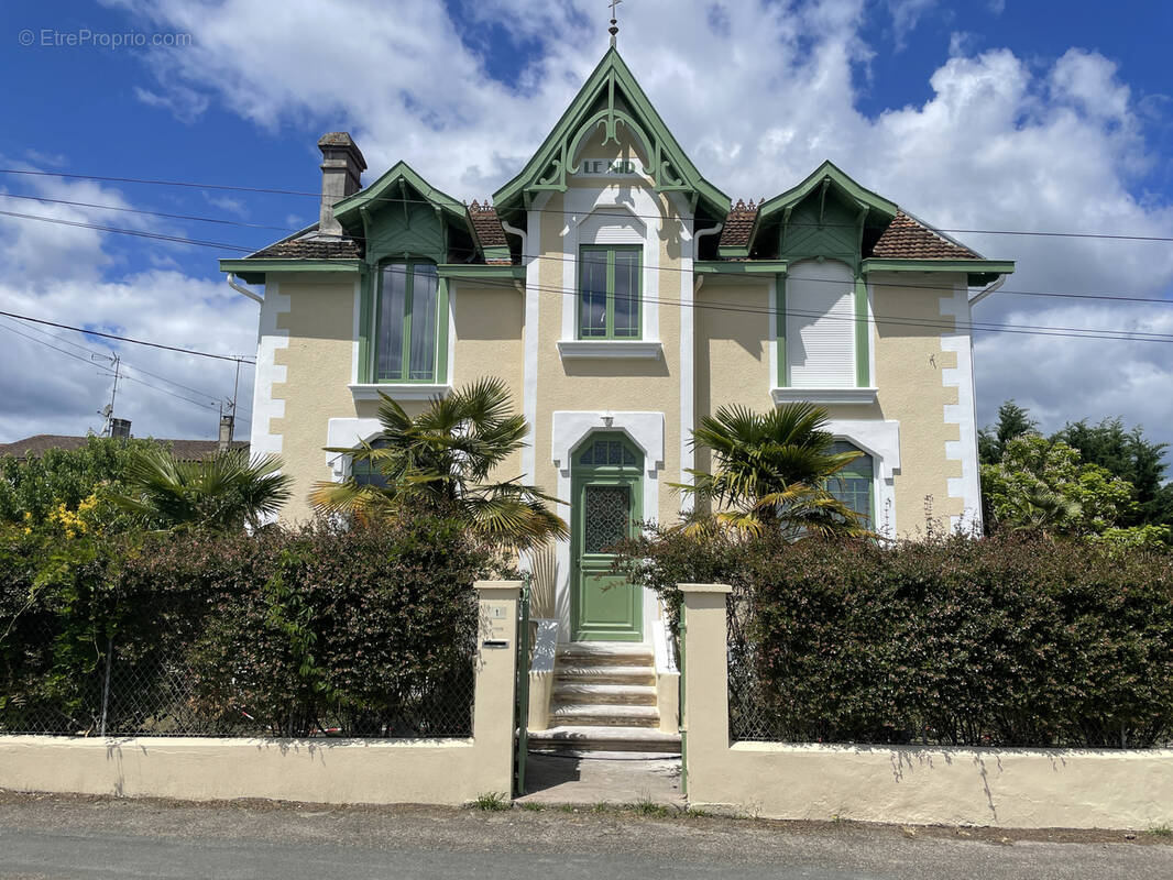 Maison à CASTELJALOUX