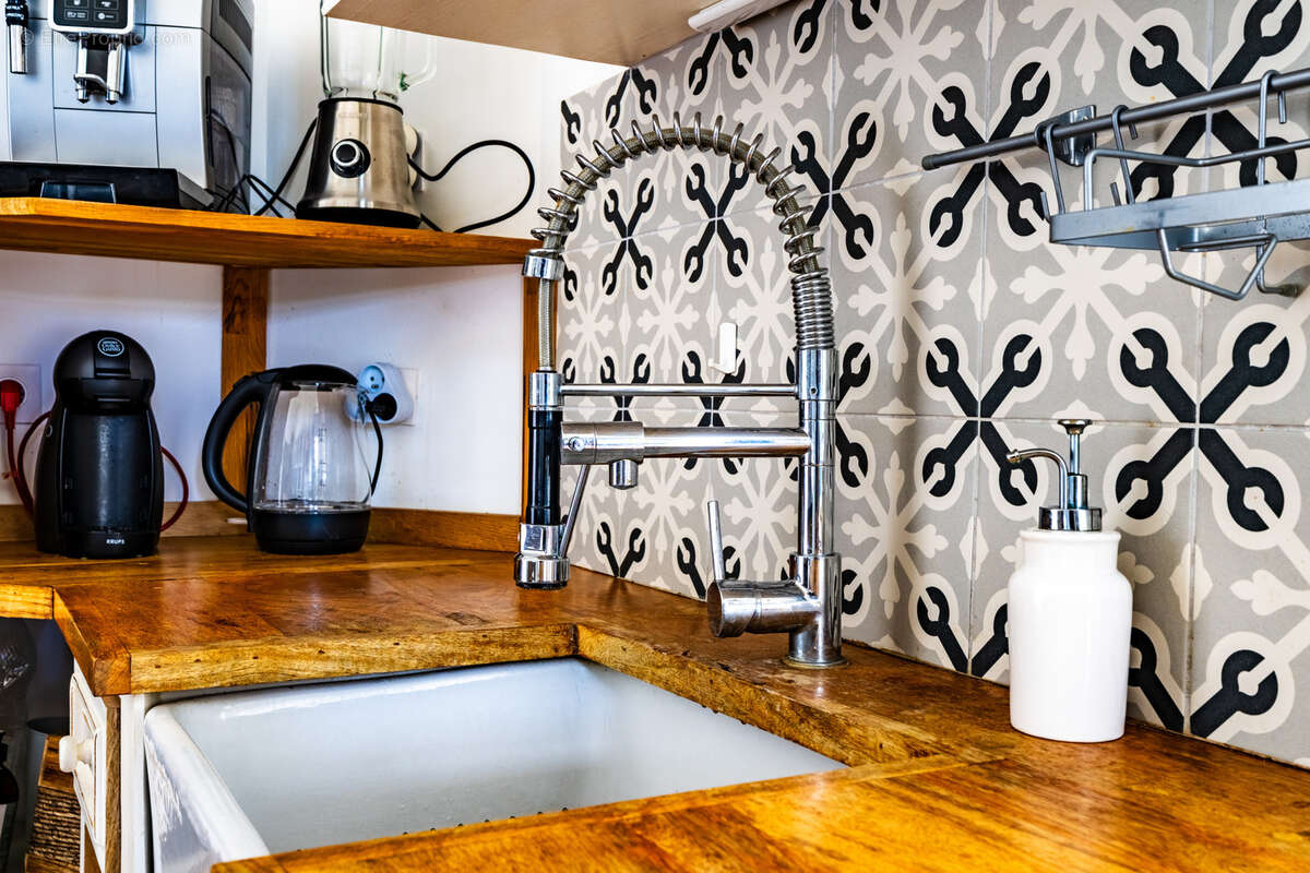 Maison à SAINT-JEAN-D'ANGELY