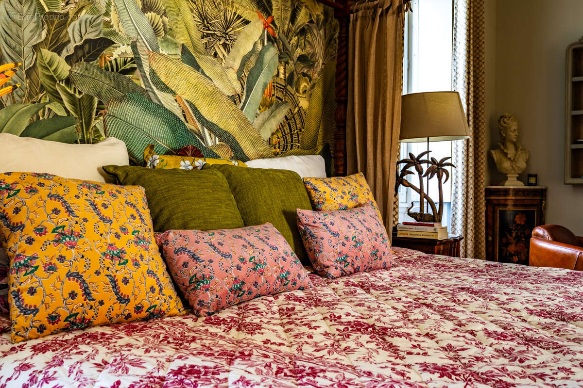 Maison à SAINT-JEAN-D'ANGELY