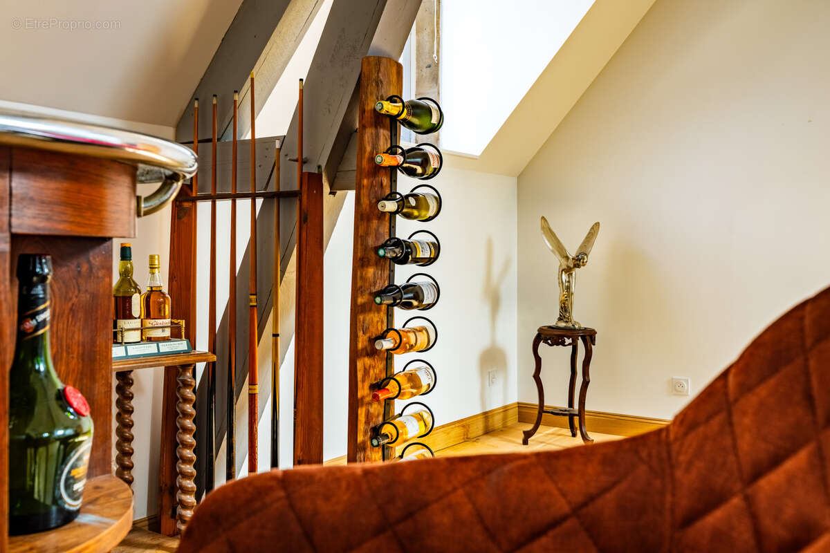 Maison à SAINT-JEAN-D'ANGELY