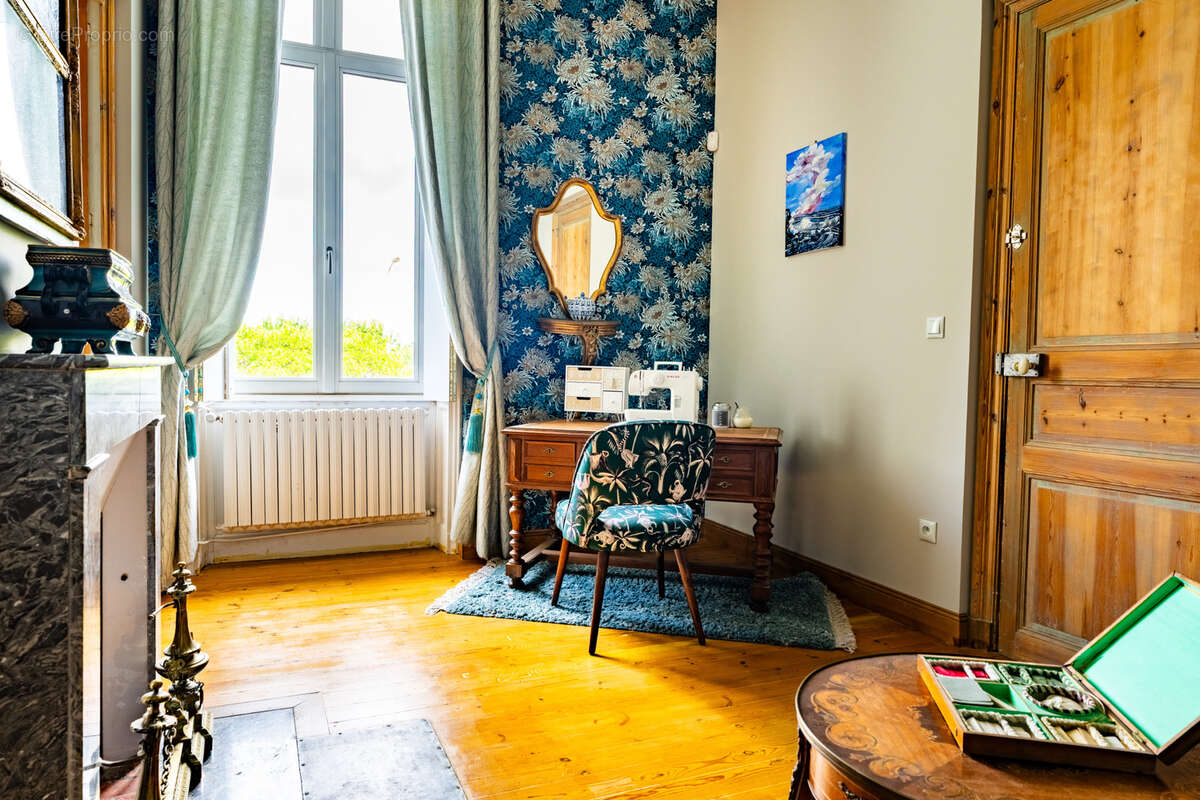 Maison à SAINT-JEAN-D'ANGELY