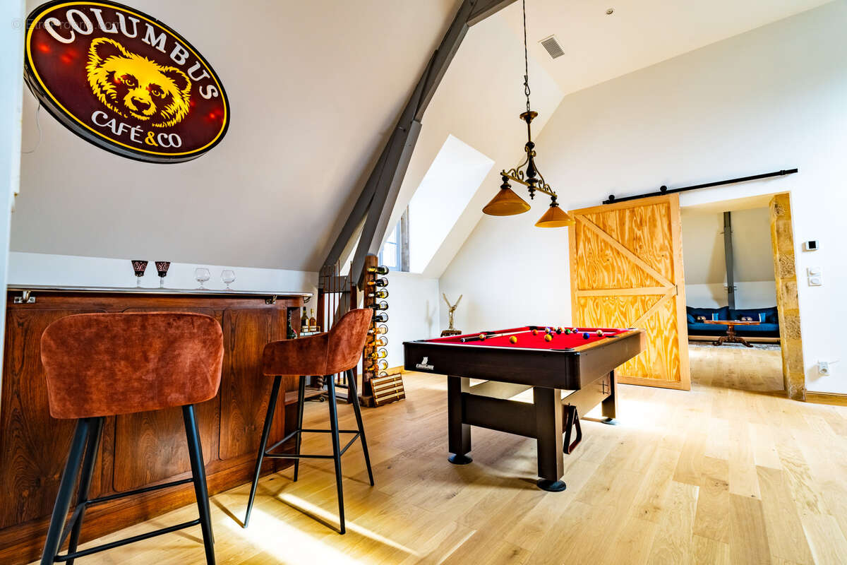 Maison à SAINT-JEAN-D'ANGELY