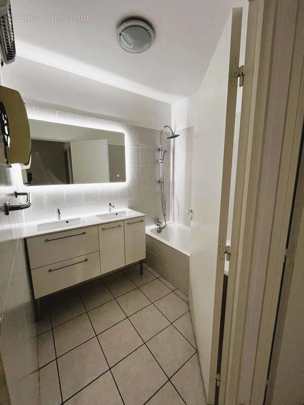 Appartement à HYERES