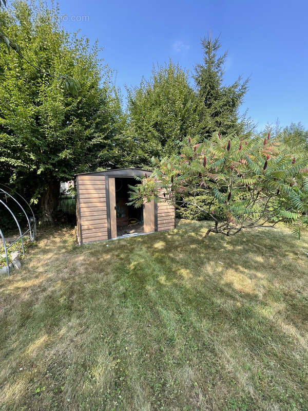 Maison à AVESNES-SUR-HELPE