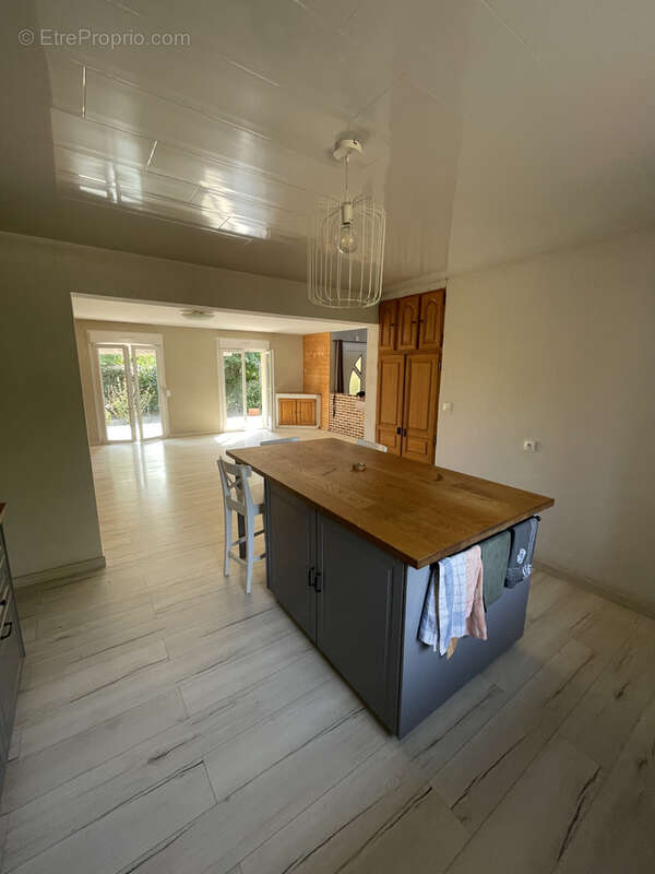 Maison à AVESNES-SUR-HELPE