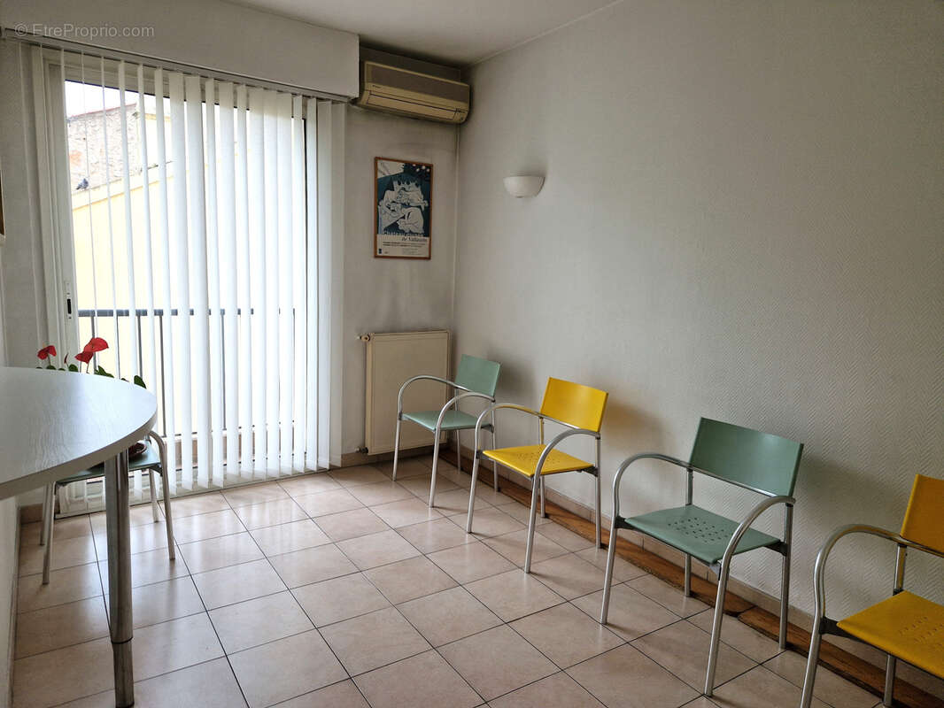 Commerce à VALLAURIS