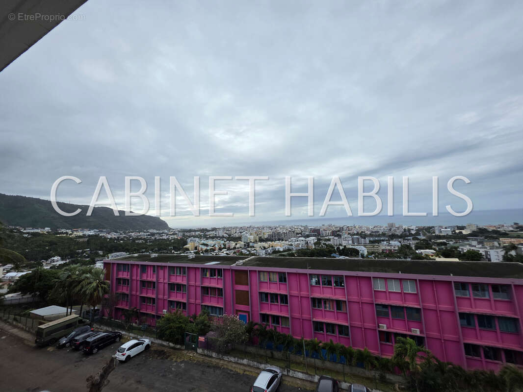 Appartement à SAINT-DENIS