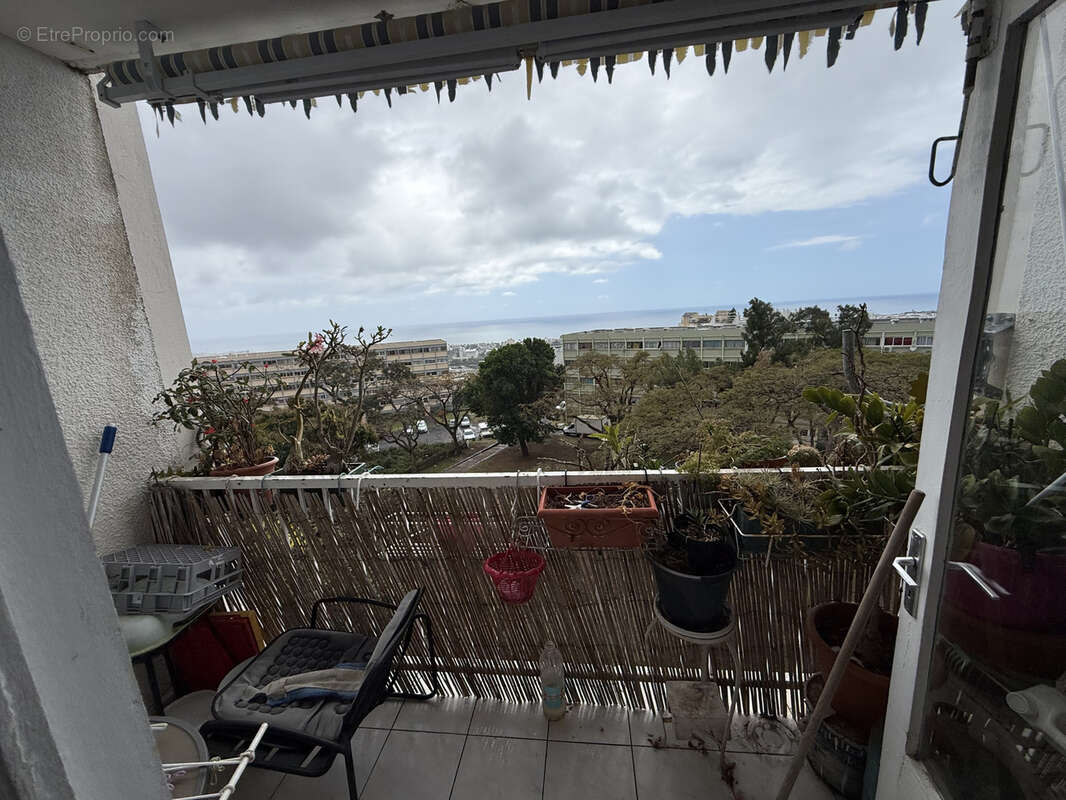 Appartement à SAINT-DENIS