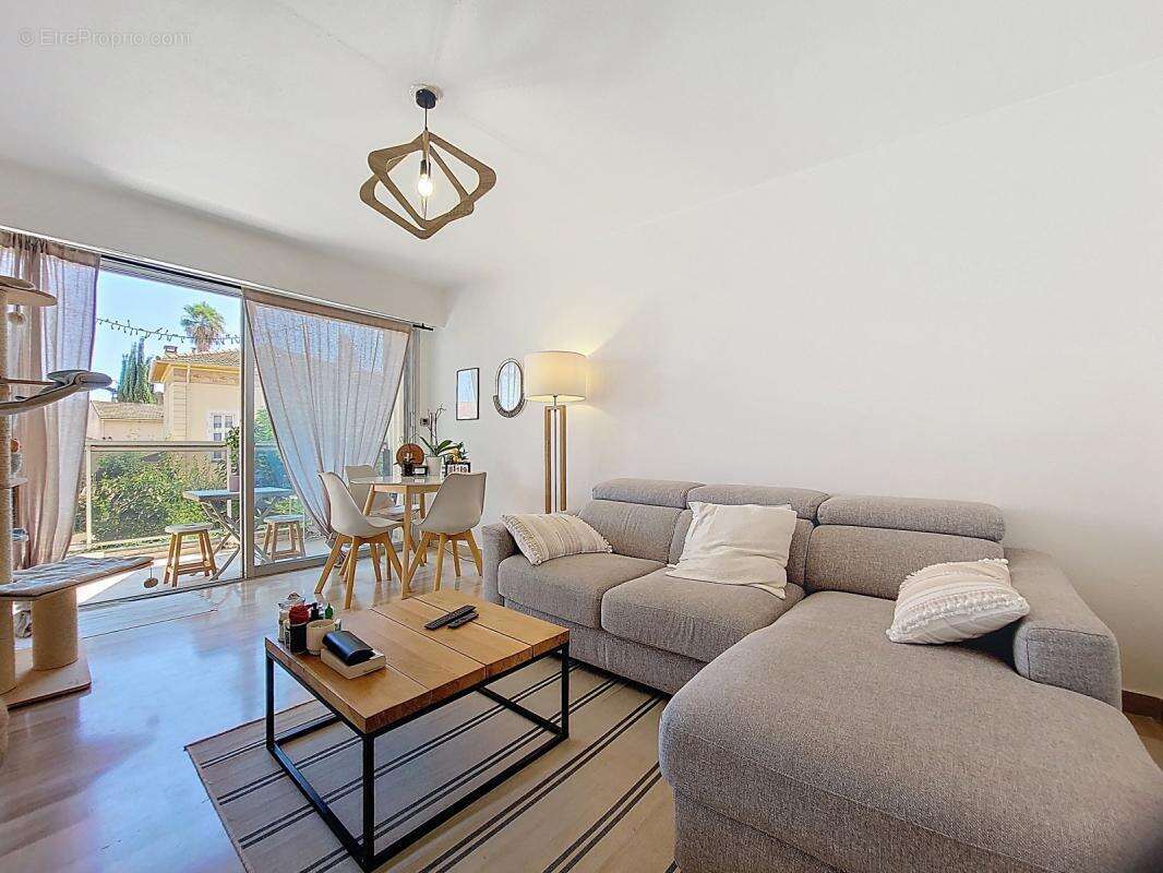 Appartement à CAGNES-SUR-MER