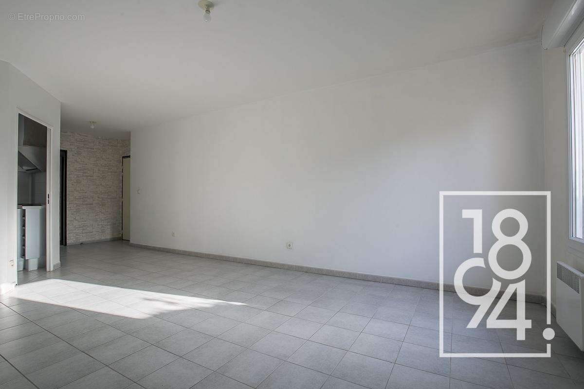 Appartement à MARSEILLE-14E