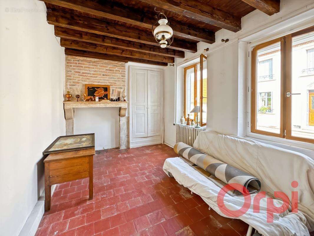 Maison à EPINEUIL-LE-FLEURIEL