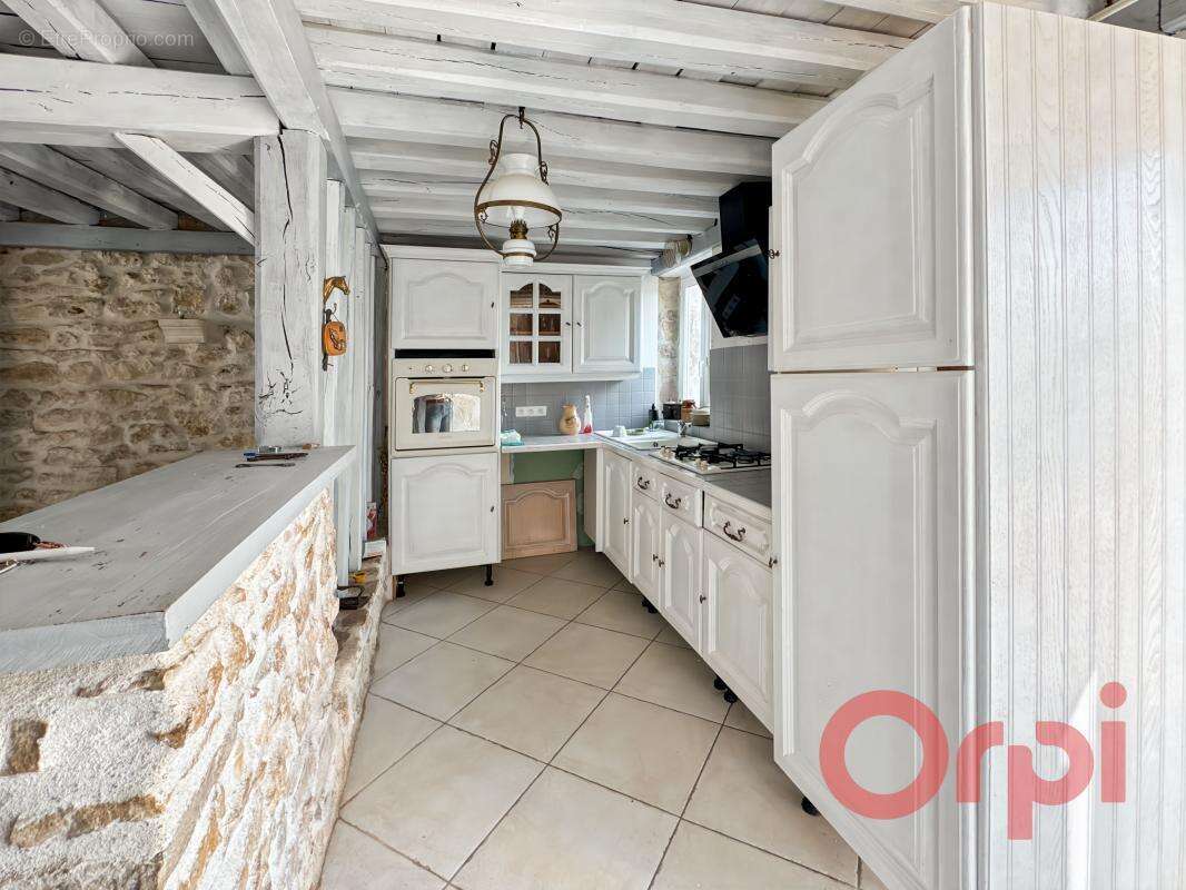 Maison à EPINEUIL-LE-FLEURIEL