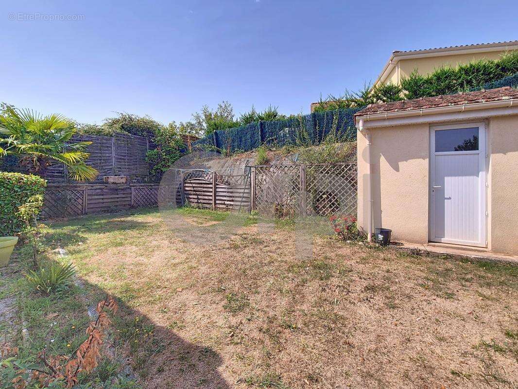 Maison à LA FEUILLADE