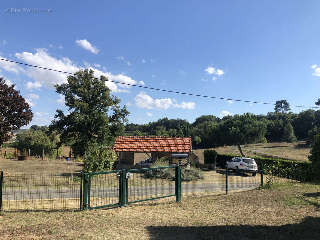 Maison à BARBEZIEUX-SAINT-HILAIRE