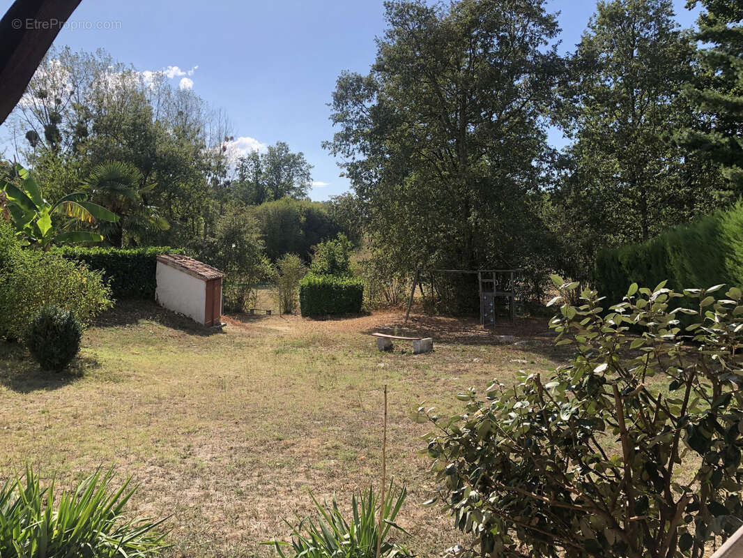 Maison à BARBEZIEUX-SAINT-HILAIRE