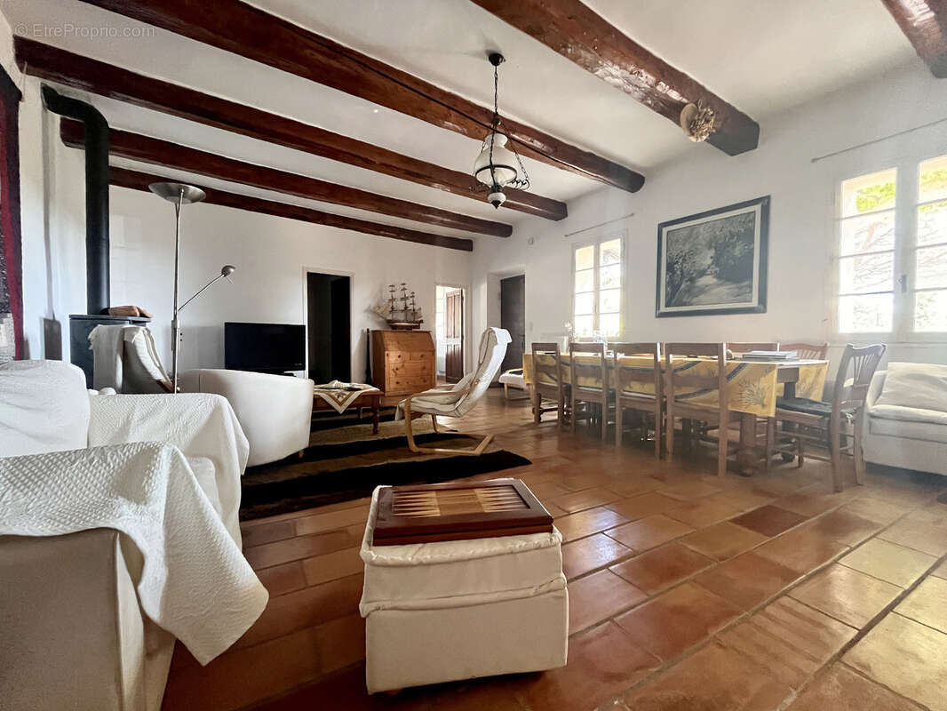 Maison à BEAUMES-DE-VENISE