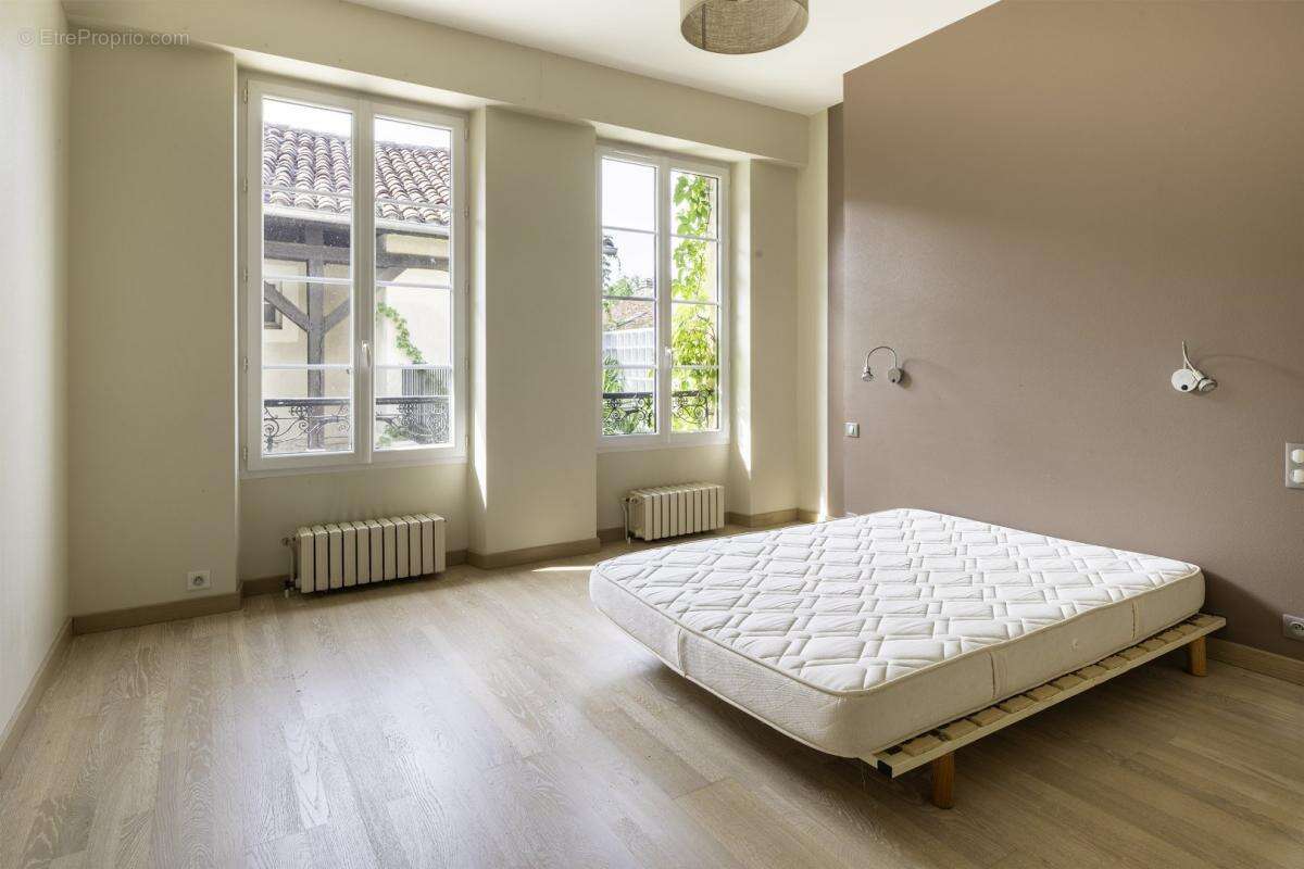 Appartement à SAINT-CERE