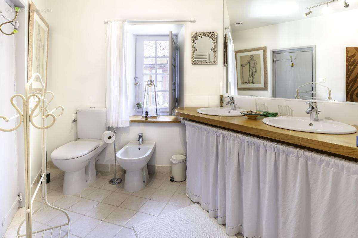 Maison à BEAULIEU-SUR-DORDOGNE