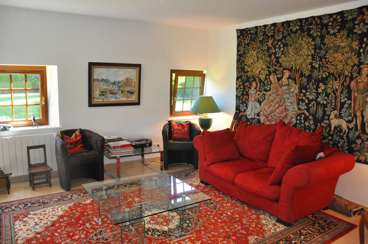 Maison à EQUEMAUVILLE