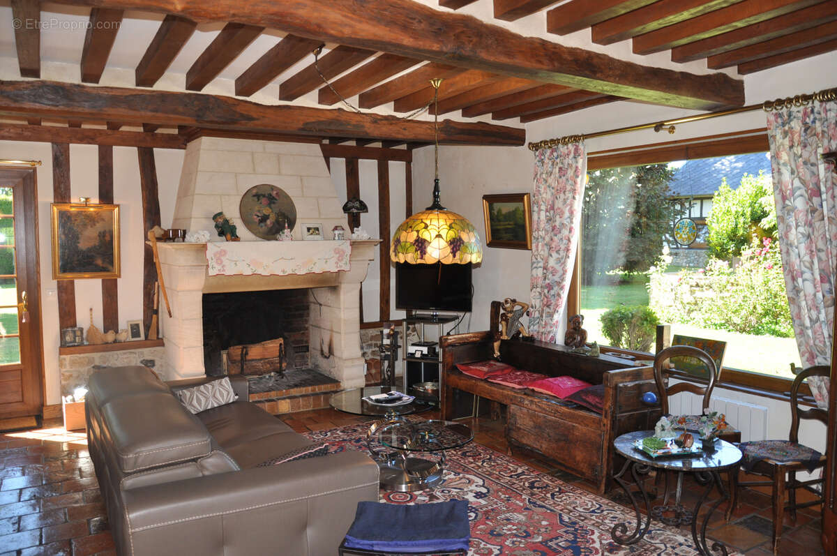 Maison à EQUEMAUVILLE